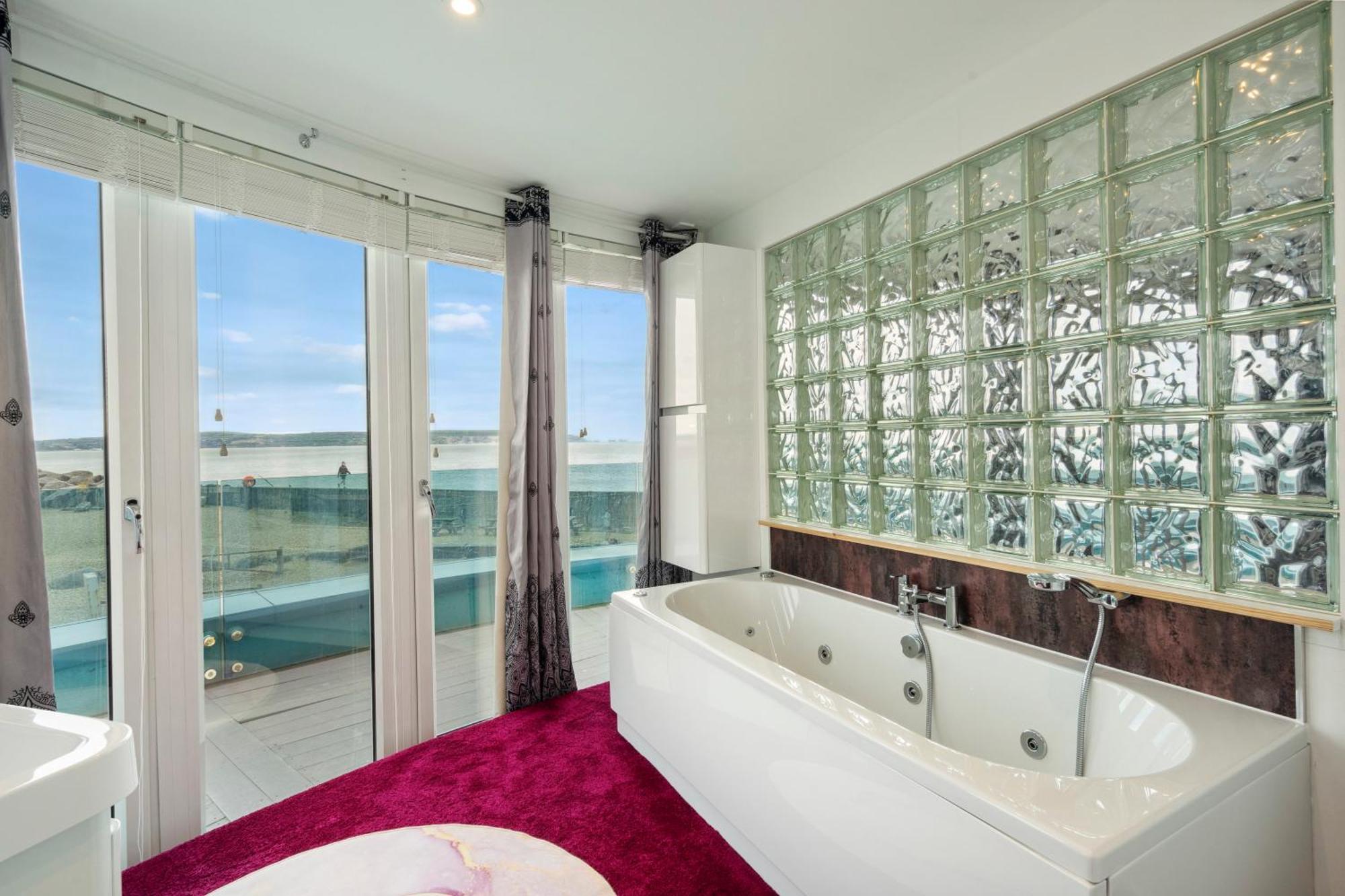 Marine House Hotel ลีมิงตัน ภายนอก รูปภาพ